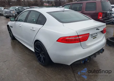 2017 Jaguar Xe 35T R-Sport из США, поврежденный, VIN SAJAL4BVXHA968058